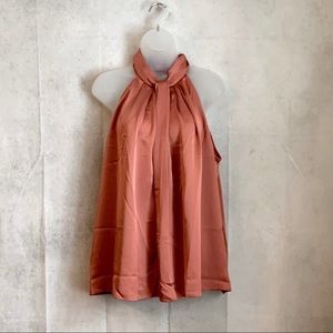 An Taylor Twist Halter Shell